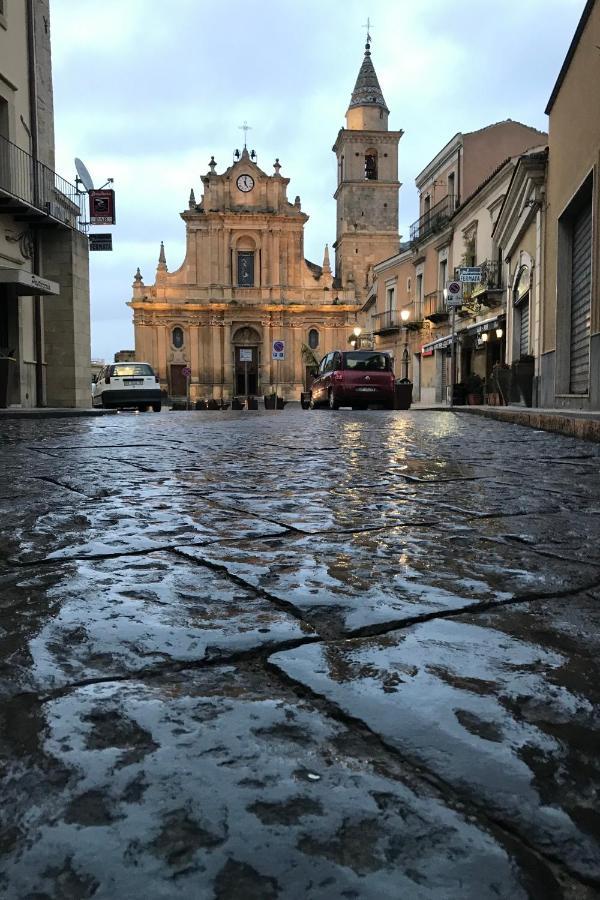 Sopra La Piazza Villa Agira Kültér fotó