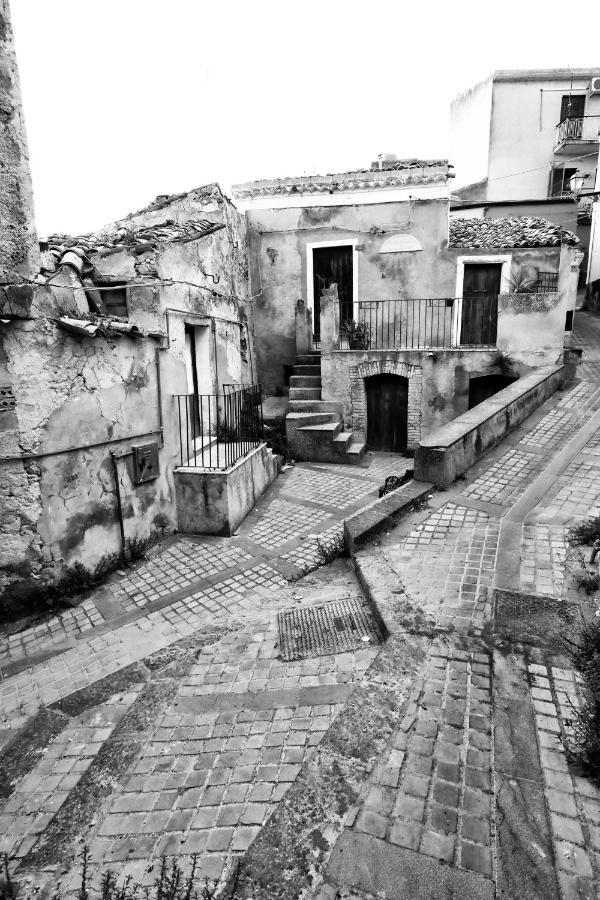 Sopra La Piazza Villa Agira Kültér fotó
